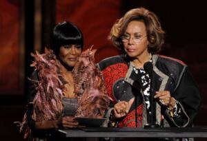 actresses-cicely-tyson-and-dihann-carroll-speak-onstage-at-news-photo-1570472024