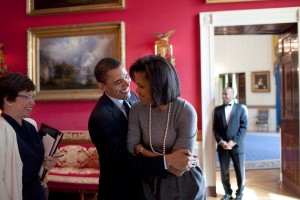 barack-obama-michelle-obama-love-story-romance-photos-12